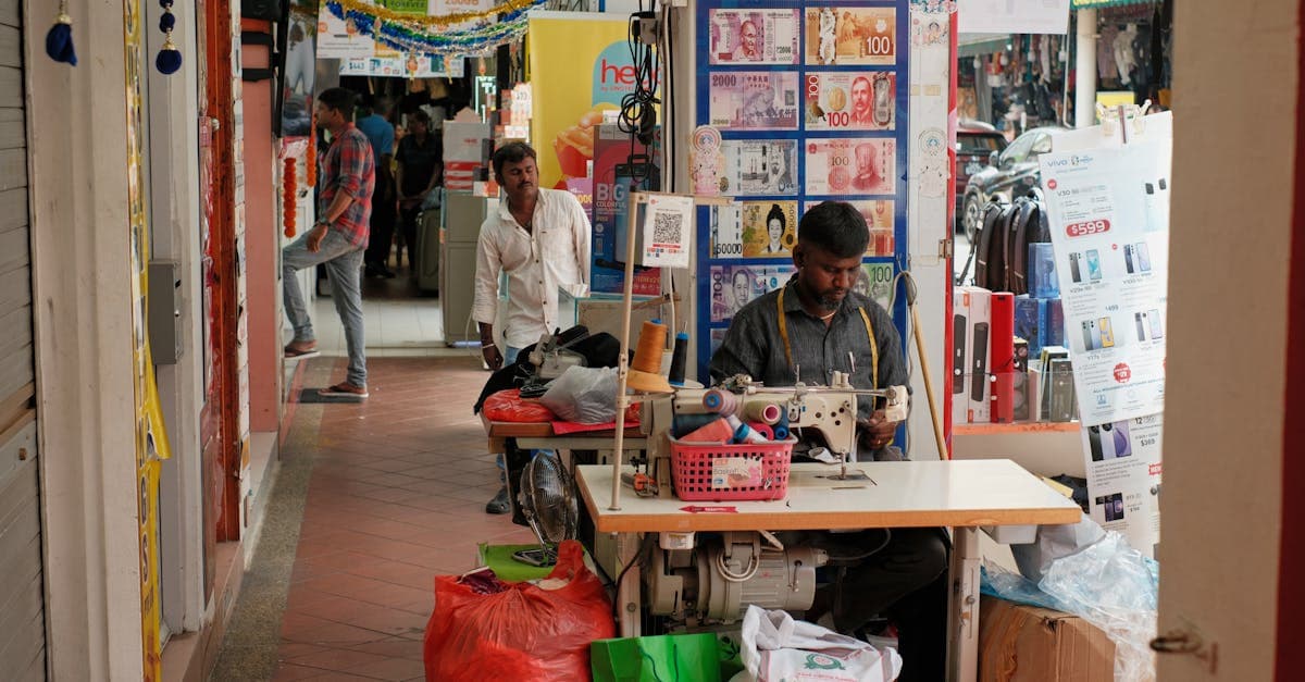 Flowchart showing different job shop scheduling algorithms from simple dispatching rules to advanced optimization